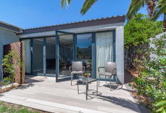 Bloubergstrandlodge allows 18 year olds to book a room