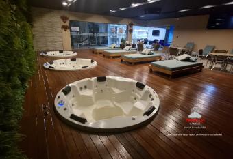 Hotel Thomasi Express has Balcony rooms