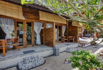 Linas Villas has Balcony rooms