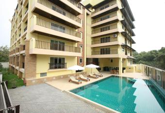 Jomtien Beach Residence allows 18 year olds to book a room