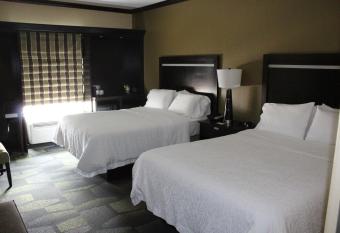 Hampton Inn & Suites Big Spring has Balcony rooms