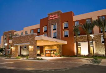 Hampton Inn & Suites Phoenix Chandler-Fashion Center allows 18 year olds to book a room