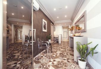 Luccainn has Balcony rooms