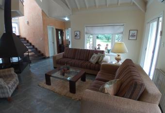 Casa Pet Friendly Quinta da Serra has Balcony rooms