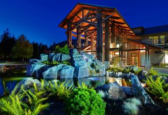 Sunrise Ridge Waterfront Resort has Balcony rooms