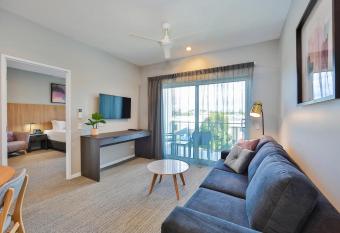 Best Western Plus North Lakes Hotel has Balcony rooms