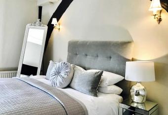 The Star And Eagle Hotel has Balcony rooms