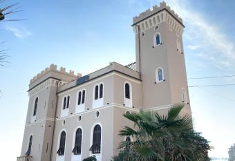 Hotel Castello Miramare allows 18 year olds to book a room