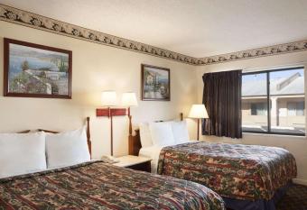 Days Inn By Wyndham Wrightstown Mcguire Afb/Bordentown has Smoking rooms