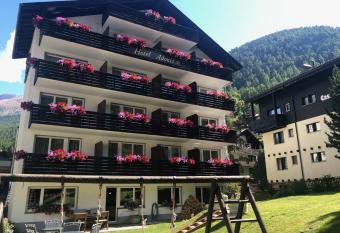 Hotel Adonis allows 18 year olds to book a room