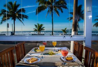 Strand Hotel Guaruj   Frente Mar has Balcony rooms