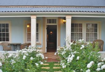Fleur Bleue & The Timber Frame has Balcony rooms