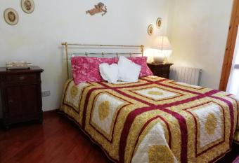 Da Francesca a Pisa has Balcony rooms