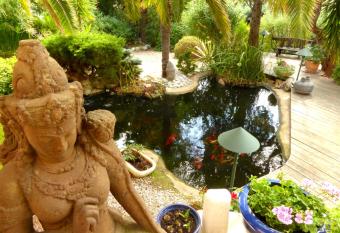 Babou has Balcony rooms