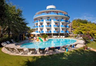 Hotel Playa Blanca has Balcony rooms