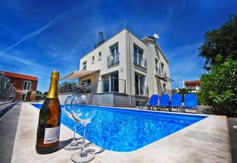 Villa Valerio has Balcony rooms