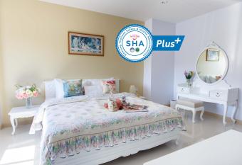 YaYa B By Briza Group has Balcony rooms