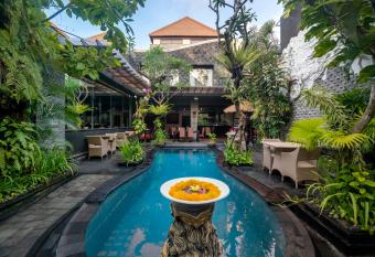 The Bali Dream Villa Seminyak allows 18 year olds to book a room