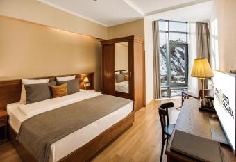 Porta Caucasia Kazbegi has Balcony rooms