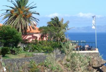 Inn & Art Madeira has Balcony rooms
