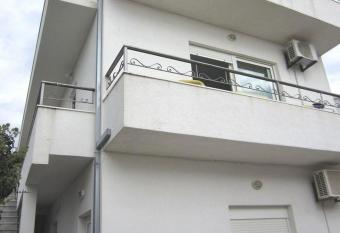 Apartments Zdenka has Smoking/Balcony rooms