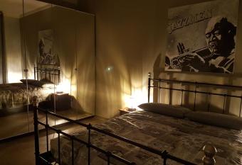 Saint George s House has Smoking rooms