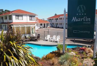 Marlin Court Motel allows 18 year olds to book a room