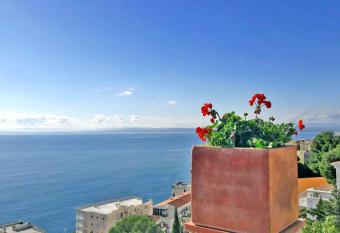 Fantastico studio, vista mare, 5mn dalla spiaggia - Casa ArteVida has Balcony rooms