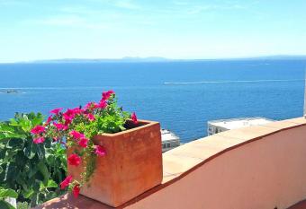 Splendido studio, vista mare, a 5mn dalla spiaggia - Casa ArteVida has Balcony rooms