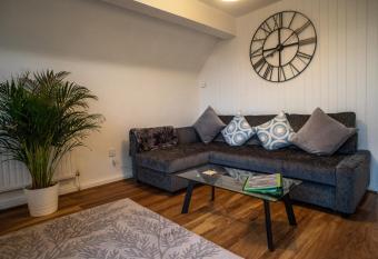 The Penthouse Canterbury - Cathedral View has Balcony rooms