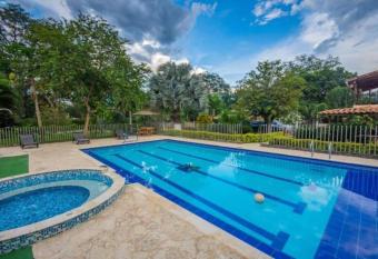 Hotel San Sebastian del Tonusco allows 18 year olds to book a room