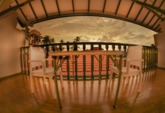 White Rose Beach Resort has Balcony rooms