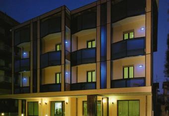 Hotel Urbinati has Balcony rooms