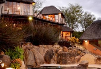 Addo Dung Beetle Guest Farm has Balcony rooms