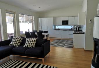 Villa Arctic Light allows 18 year olds to book a room