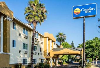 Comfort Inn Modesto allows 18 year olds to book a room