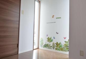 A&B Omoromachi Station has rooms with a private hot tub