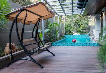 Riva Gold Coast has Balcony rooms