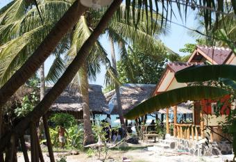 Relax Beach House allows 18 year olds to book a room