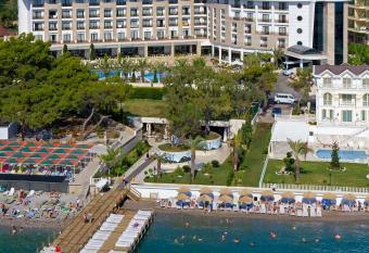 Sunland Resort Beldibi has Balcony rooms