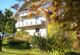 Maier Pension has Balcony rooms