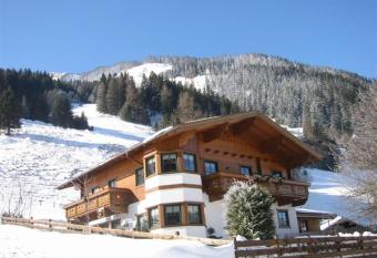 Haus Gaby St  ckl has Balcony rooms