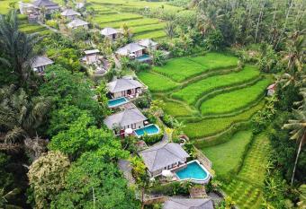 Nau Villa Ubud allows 18 year olds to book a room
