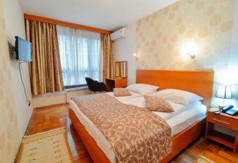 Hotel Mod allows 18 year olds to book a room