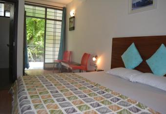 Sailors Home - C9, Vasant Kunj has Smoking/Balcony rooms