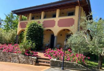 Casa Vacanze La Fi  ca has Balcony rooms