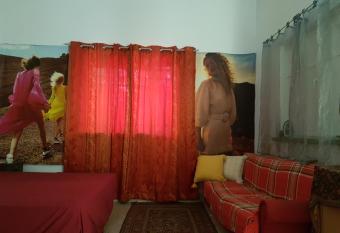 Sunny Apartment has Smoking/Balcony rooms