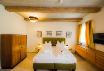 Hotel Luis Stadl has Balcony rooms