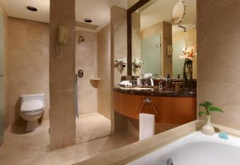 The Splendor Hotel Taichung has rooms with a private hot tub