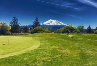 Lake Shastina Golf Resort has Balcony rooms